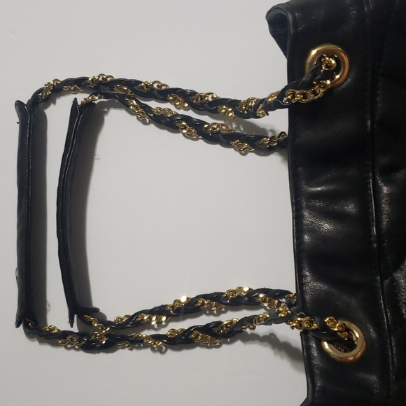 Black Leather Purse with Beautiful Gold Hardware - Picture 3 of 8